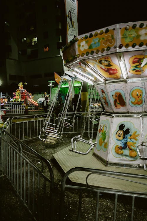 Gratis stockfoto met attractiepark, carnaval, carrousel