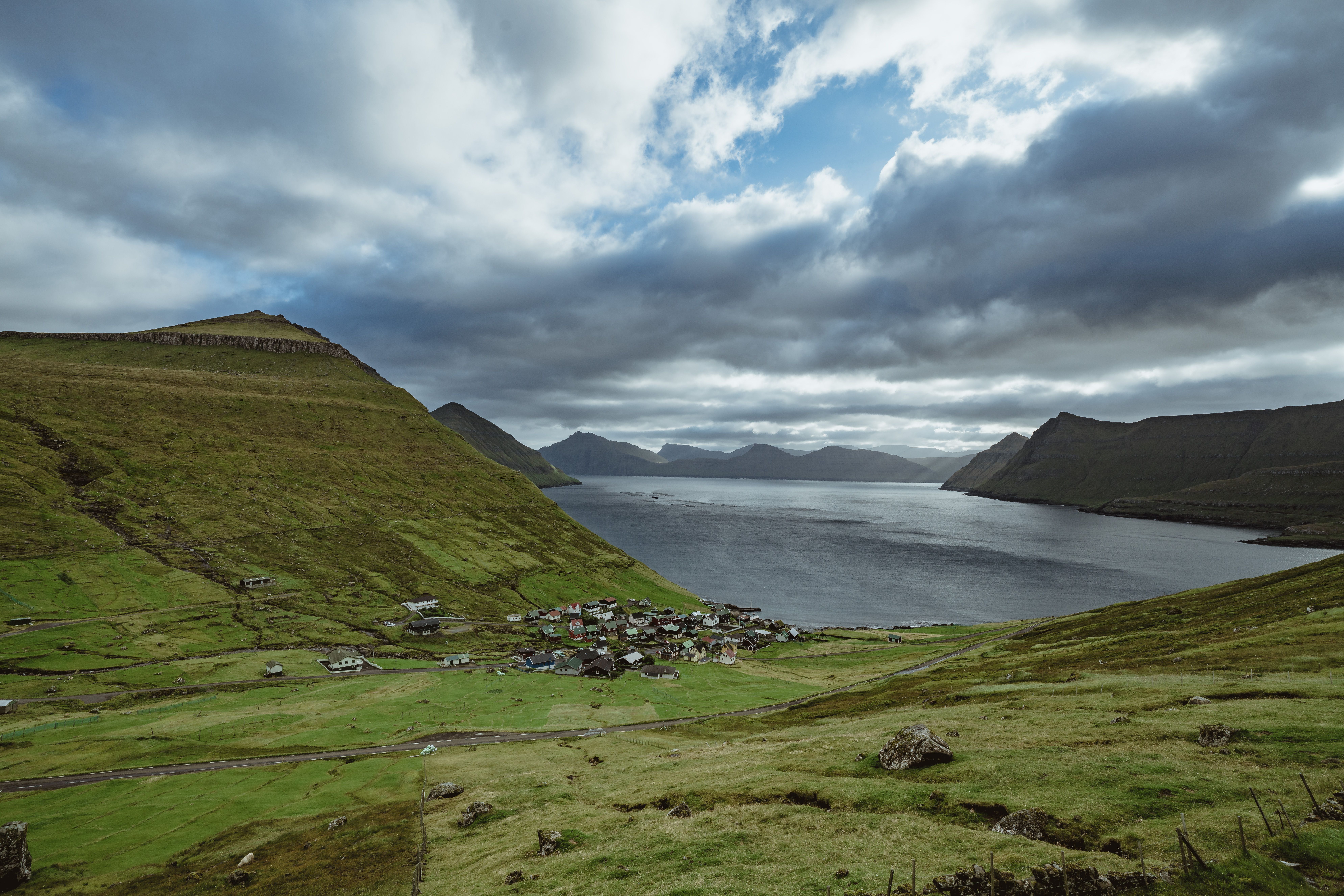 Village at the the Ocean · Free Stock Photo