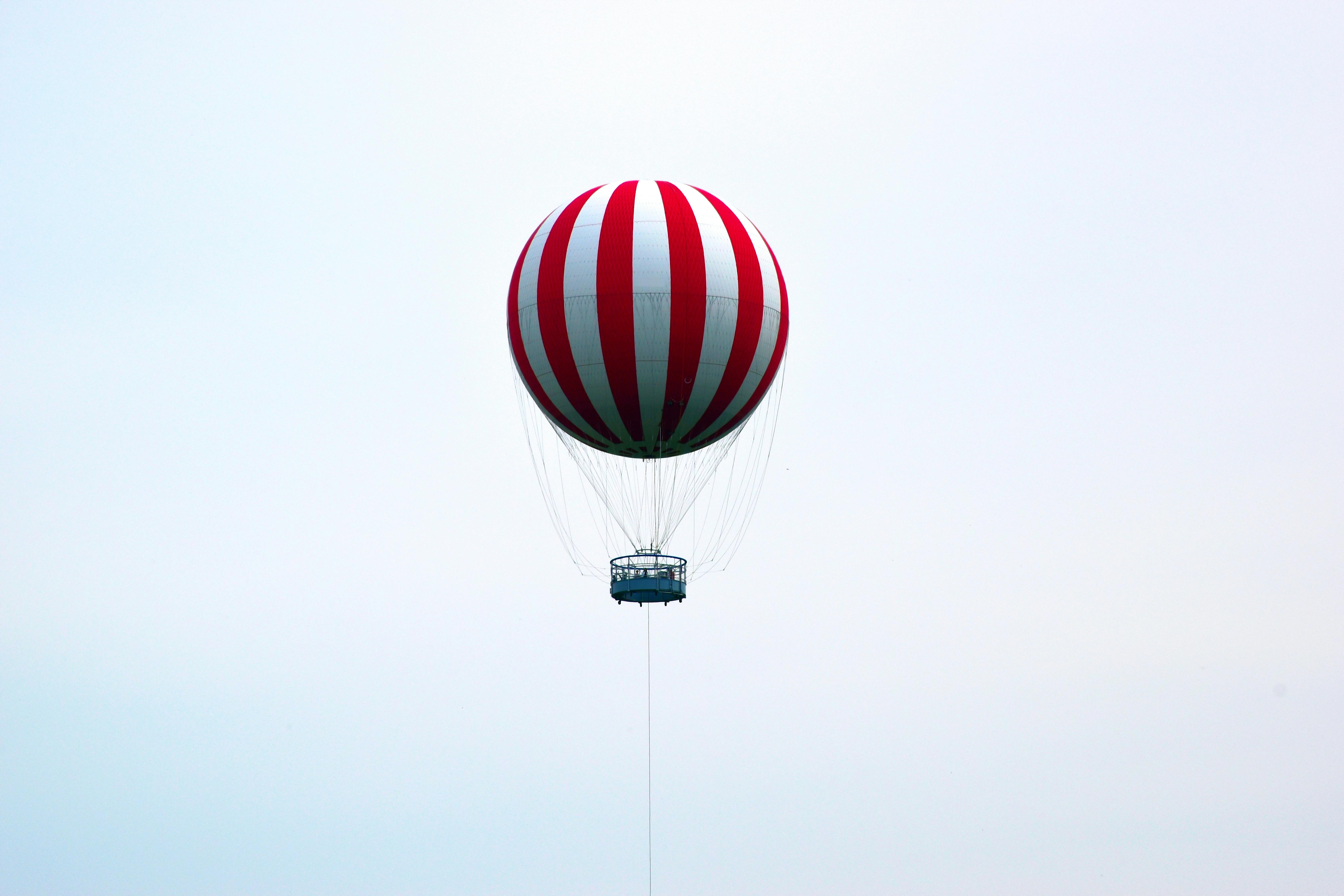 air-balloon red