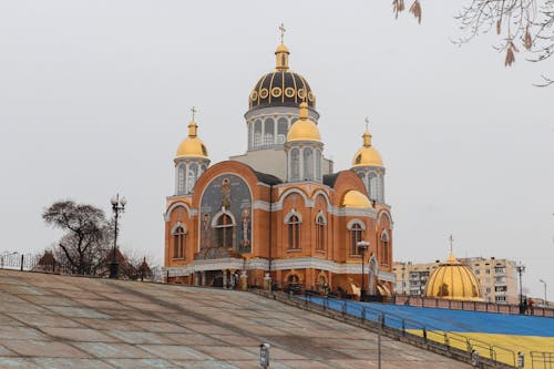 Бесплатное стоковое фото с золотые башни, кафедральный собор, православная церковь