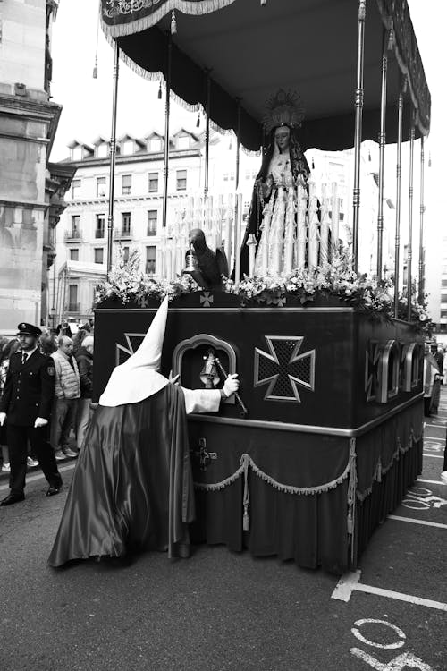 Δωρεάν στοκ φωτογραφιών με semana santa, ασπρόμαυρο, δρόμος