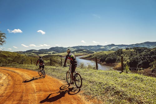 Fotobanka s bezplatnými fotkami na tému bicykle, bicyklovanie, cestička