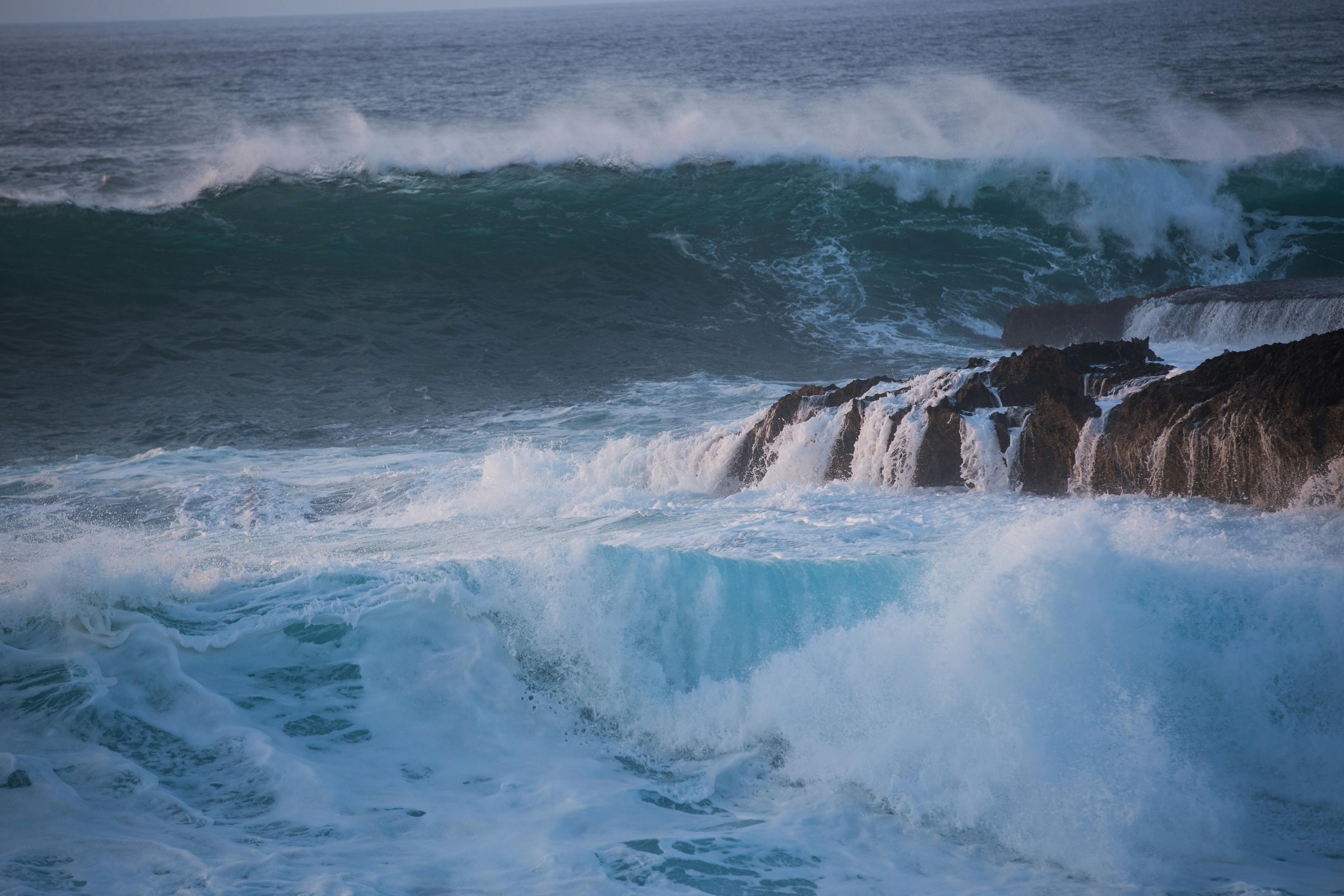 crashing waves