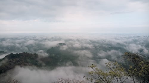 Gratis stockfoto met bergdal, boven wolken, mistachtig