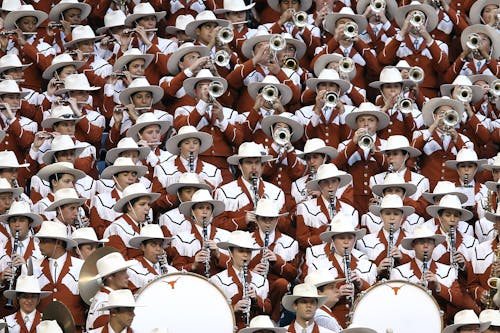 Gruppo Di Persone In Cappello Bianco Che Giocano Insieme Diversi Tipi Di Strumenti Musicali