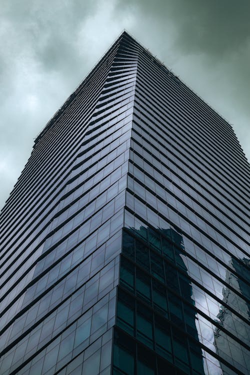 Darmowe zdjęcie z galerii z budynek biurowy, budynek od zewnątrz, drapacz chmur