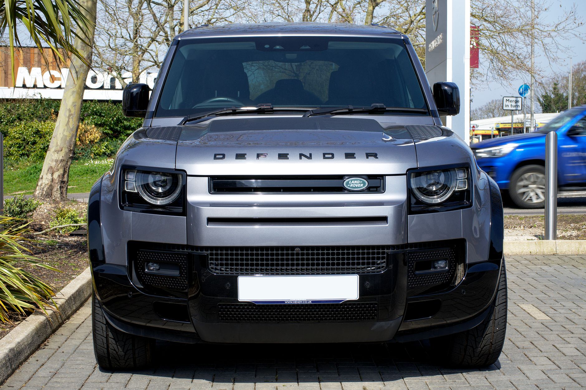 Modelele electrice Land Rover vor avea prețuri mai ridicate decât versiunile pe combustie internă