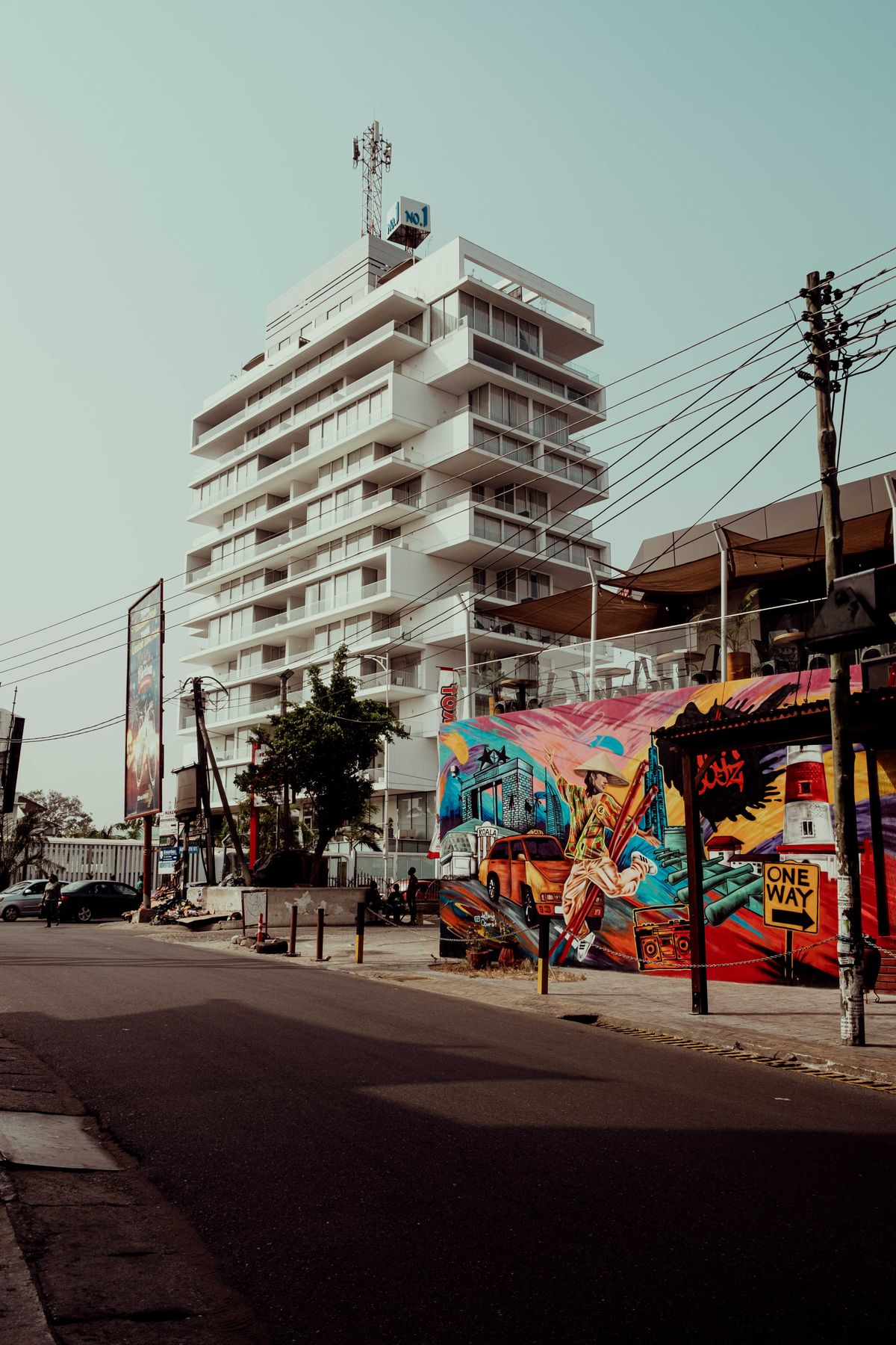 Putting a façade cleaning cycle into a maintenance budget