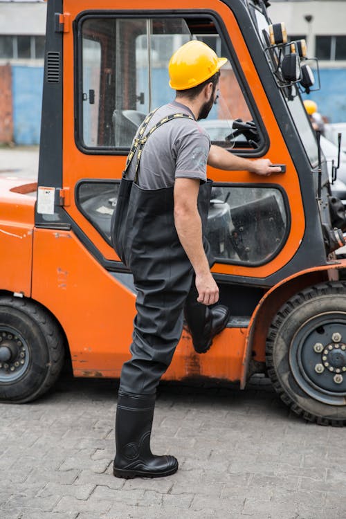 Kostenloses Stock Foto zu arbeiten, arbeiter, eingabe