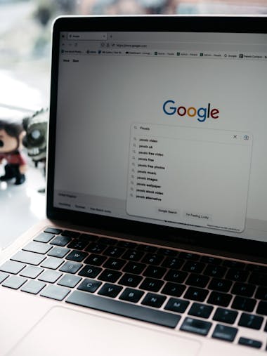 Google Illuminate is the lazy genius way to crush research papers