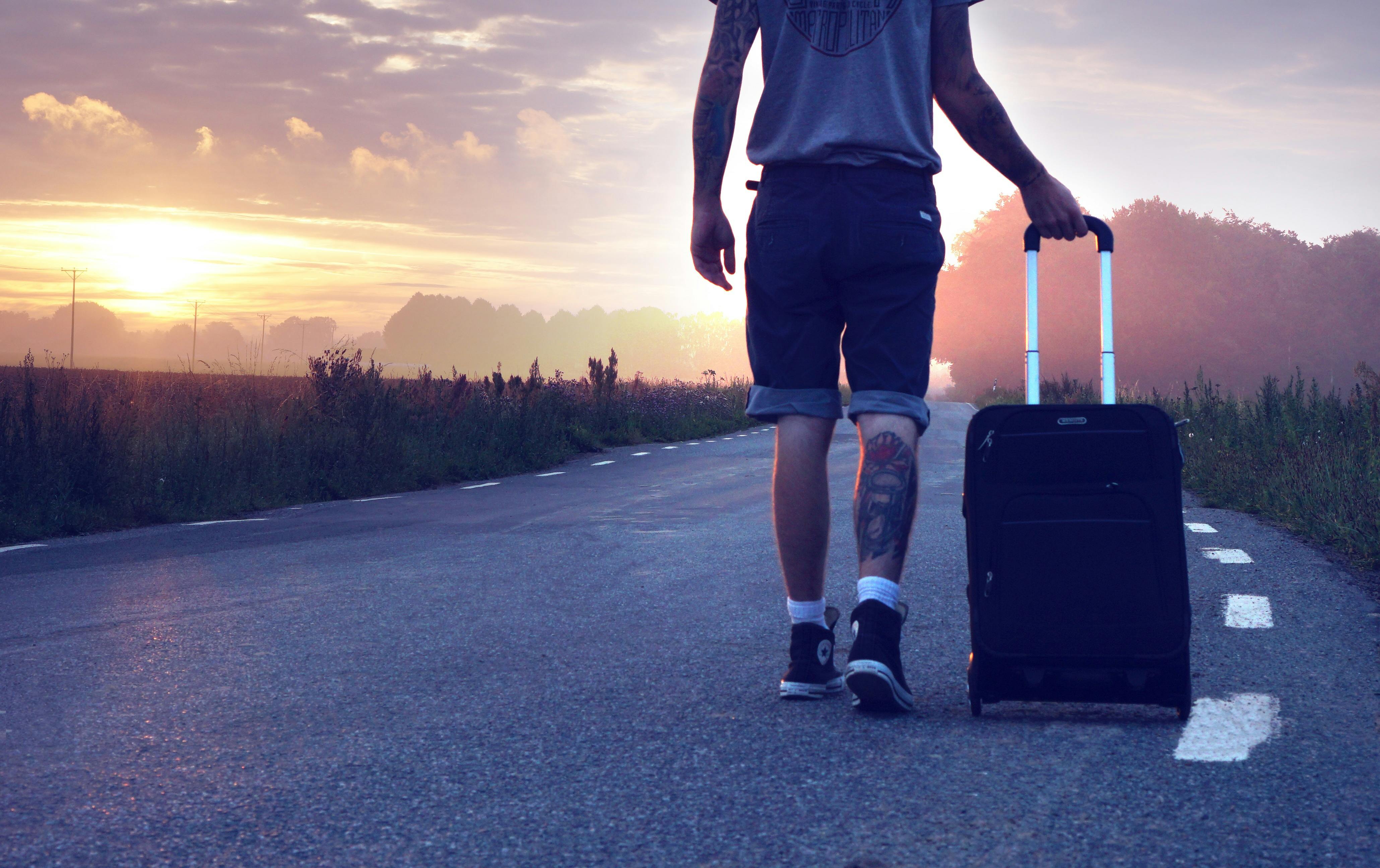 beow carry on luggage