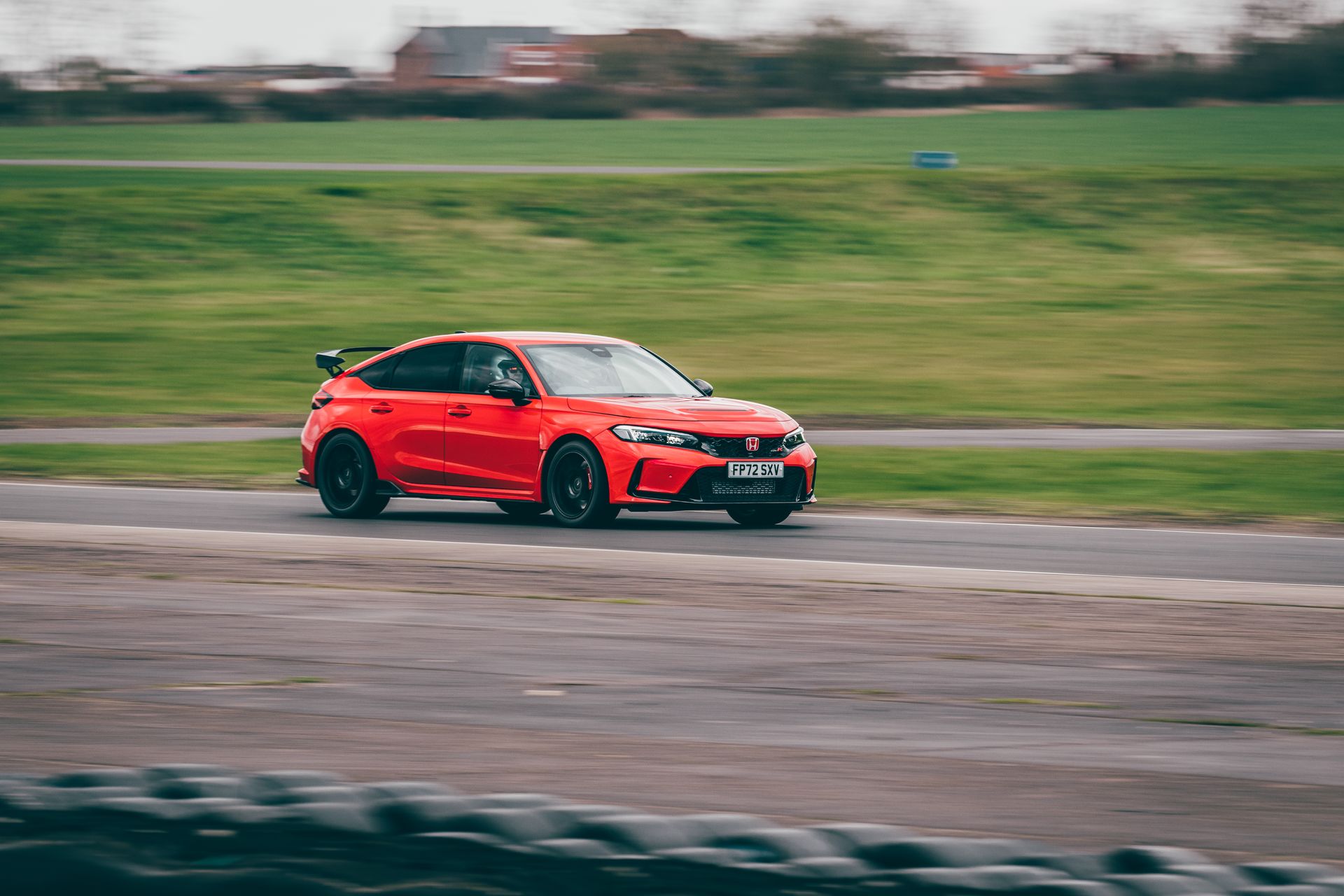 Revving into the weekend with the stunning 11th gen Honda Civic Type R 🏎️🔥! Unleashing its power on this iconic UK track, it's truly a sight to behold as it conquers every curve with preci...