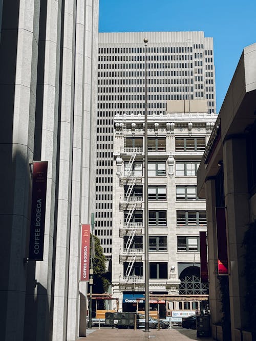 Gratis stockfoto met binnenstad, buitenkant van het gebouw, districten in de binnenstad
