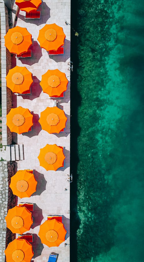 Imagine de stoc gratuită din fotografie cu drona, fotografiere verticală, lângă piscină