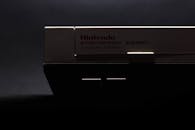 弱光下经典任天堂娱乐系统的复古特写镜头