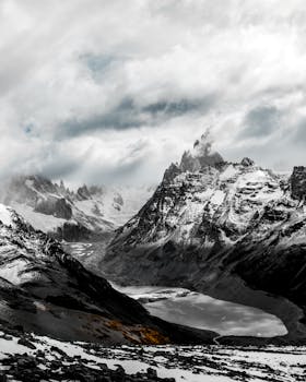 Stunning view of snow-covered mountains in El Chaltén, Argentina. Perfect for travel enthusiasts.