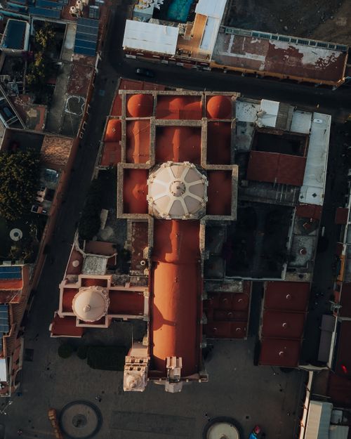 Free Discover the architectural beauty of Tequisquiapan's church captured from above. Stock Photo