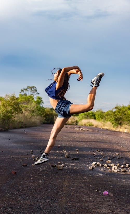 Kostnadsfria Kostnadsfri bild av aktiva, atletisk tjej, balettdansös Stock foto