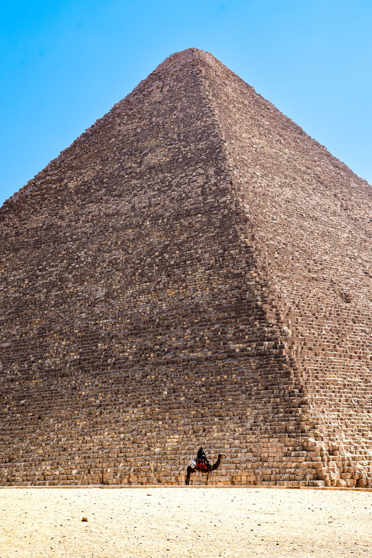 Pyramid Loading Iconic Pyramids of Giza in Egyptian Desert · Free Stock Photo