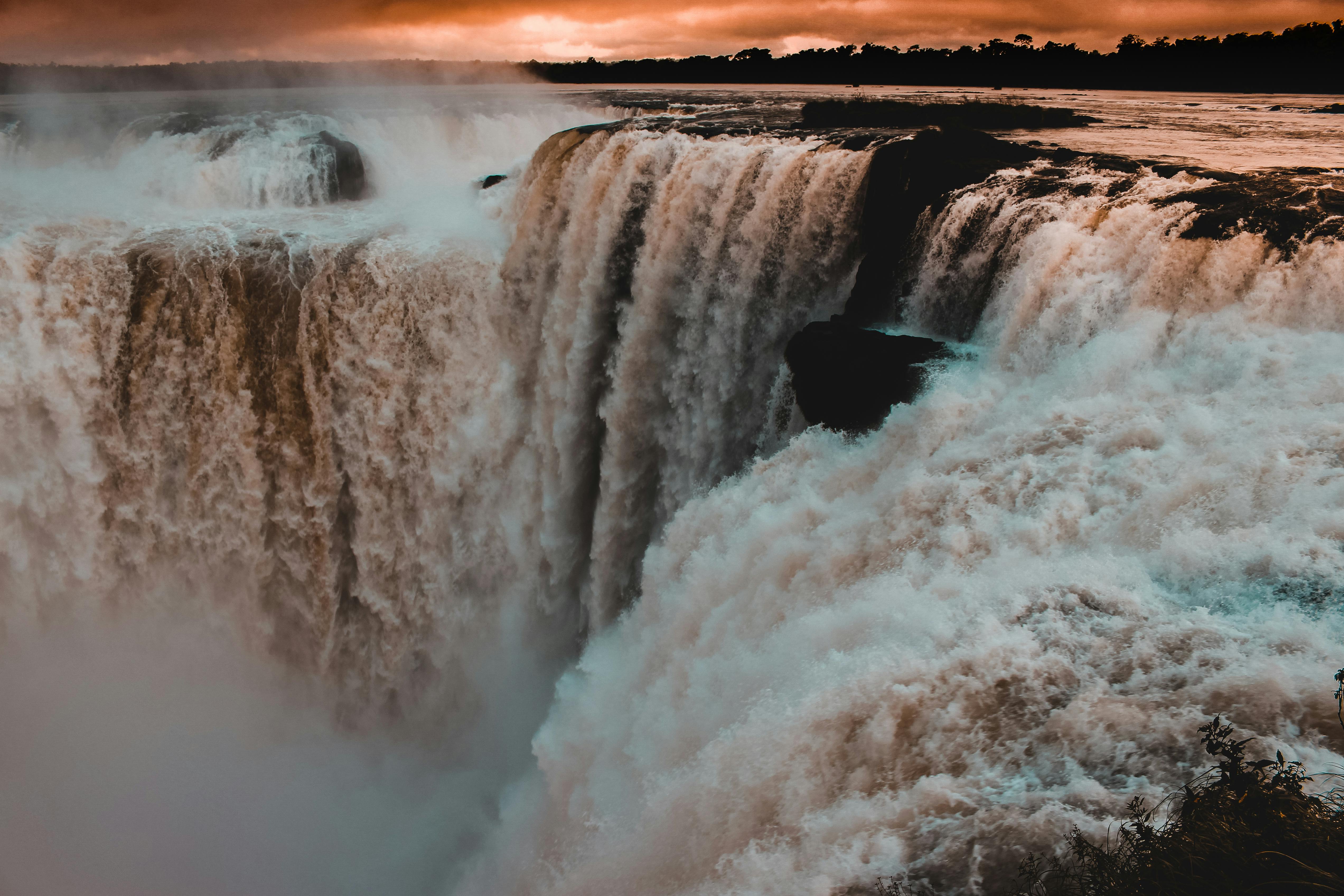 La Majestueuse Cascade de la Vis