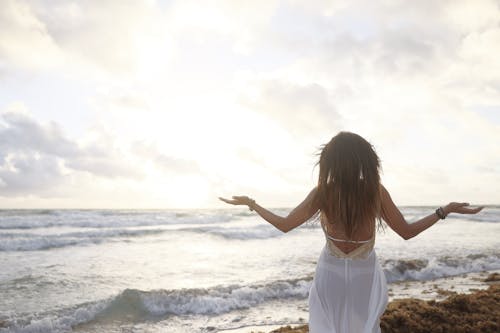 Foto d'estoc gratuïta de alba, meditació, nena