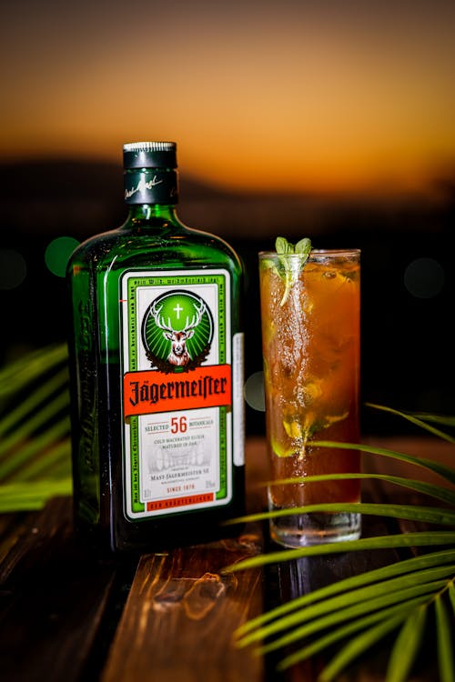 BEBIDA PREPARADA JAGERMEISTER BARTENDER