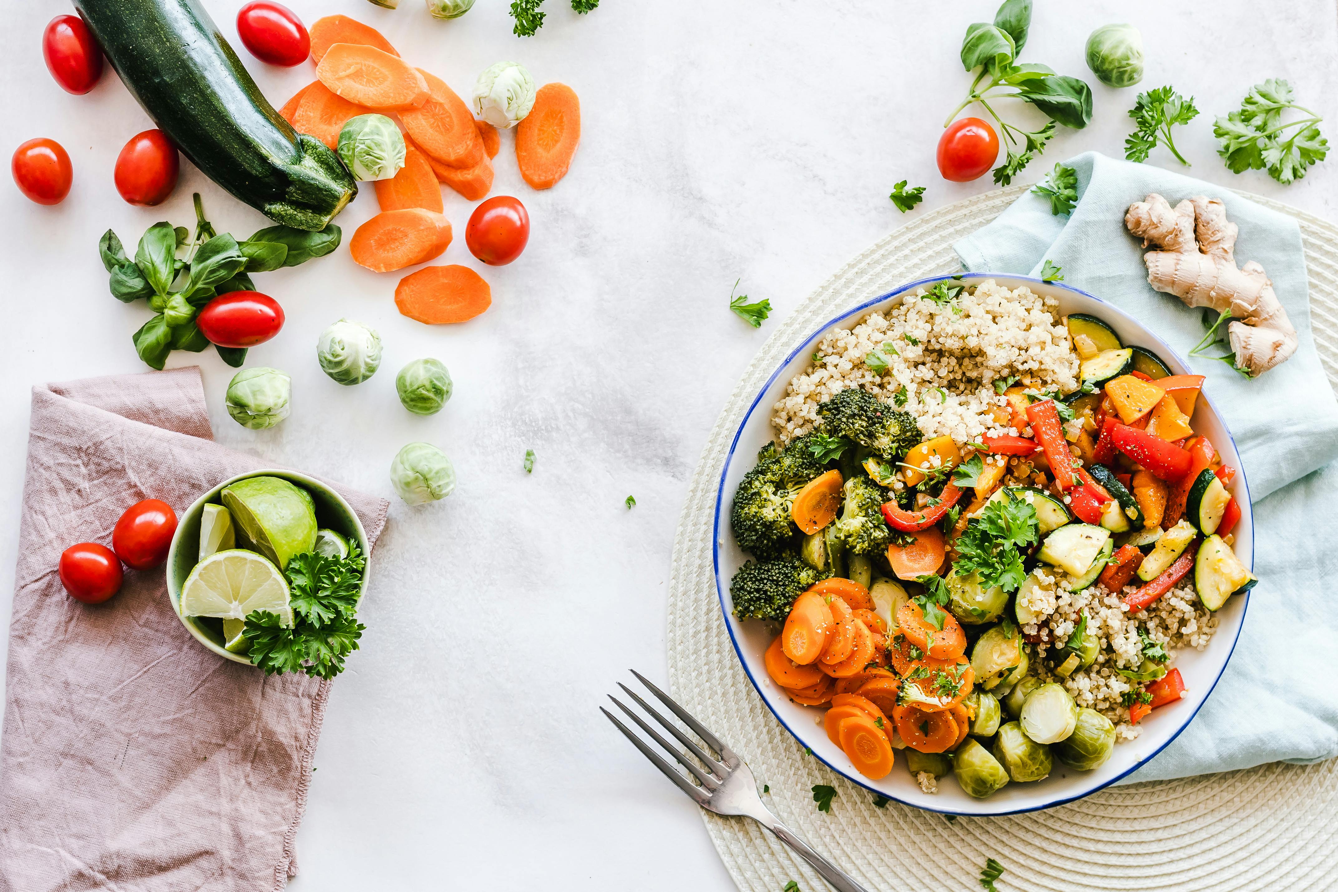 Free Flat-lay Photography of Vegetable Salad on Plate Stock Photo