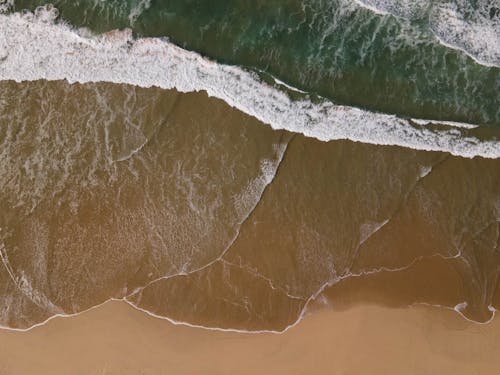 Бесплатное стоковое фото с Аэрофотосъемка, вода, волны