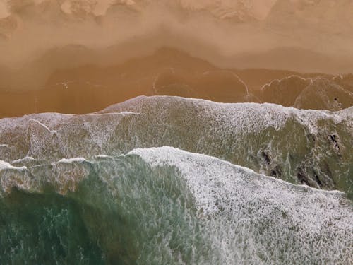 Бесплатное стоковое фото с Аэрофотосъемка, волны, море