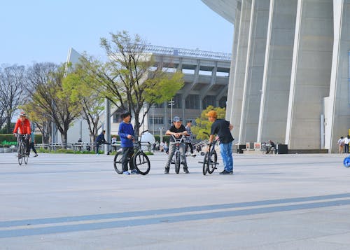 bisiklet sürmek, bmx, çocuklar içeren Ücretsiz stok fotoğraf