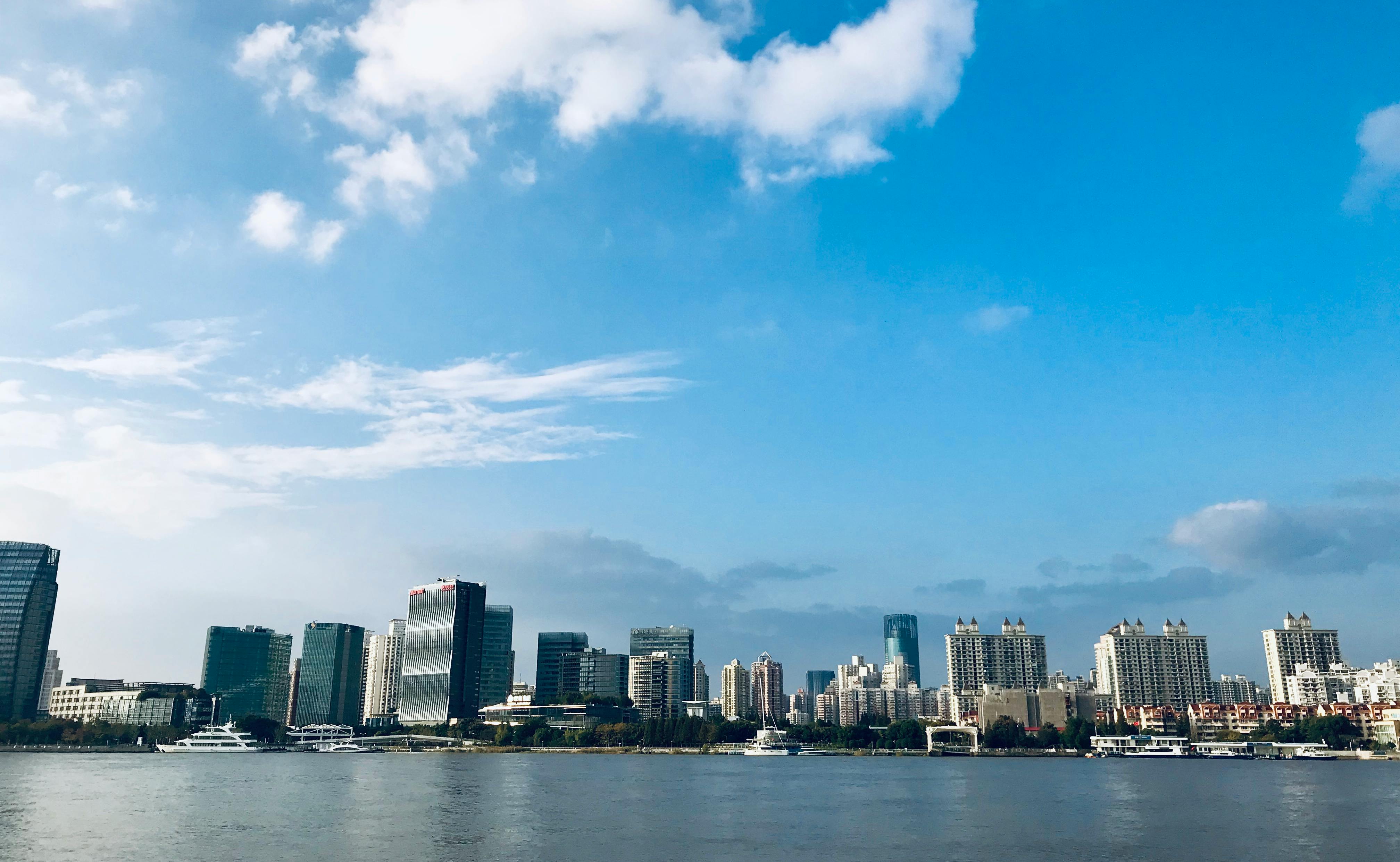 探索上海世博，官网揭秘精彩瞬间
