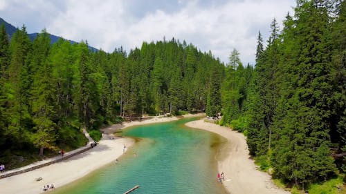 Kostenloses Stock Foto zu bäume, braies, gebirgssee