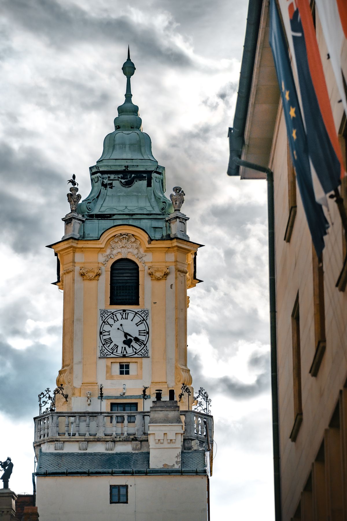 Bratislava - turn cu ceas în zona veche a orașului