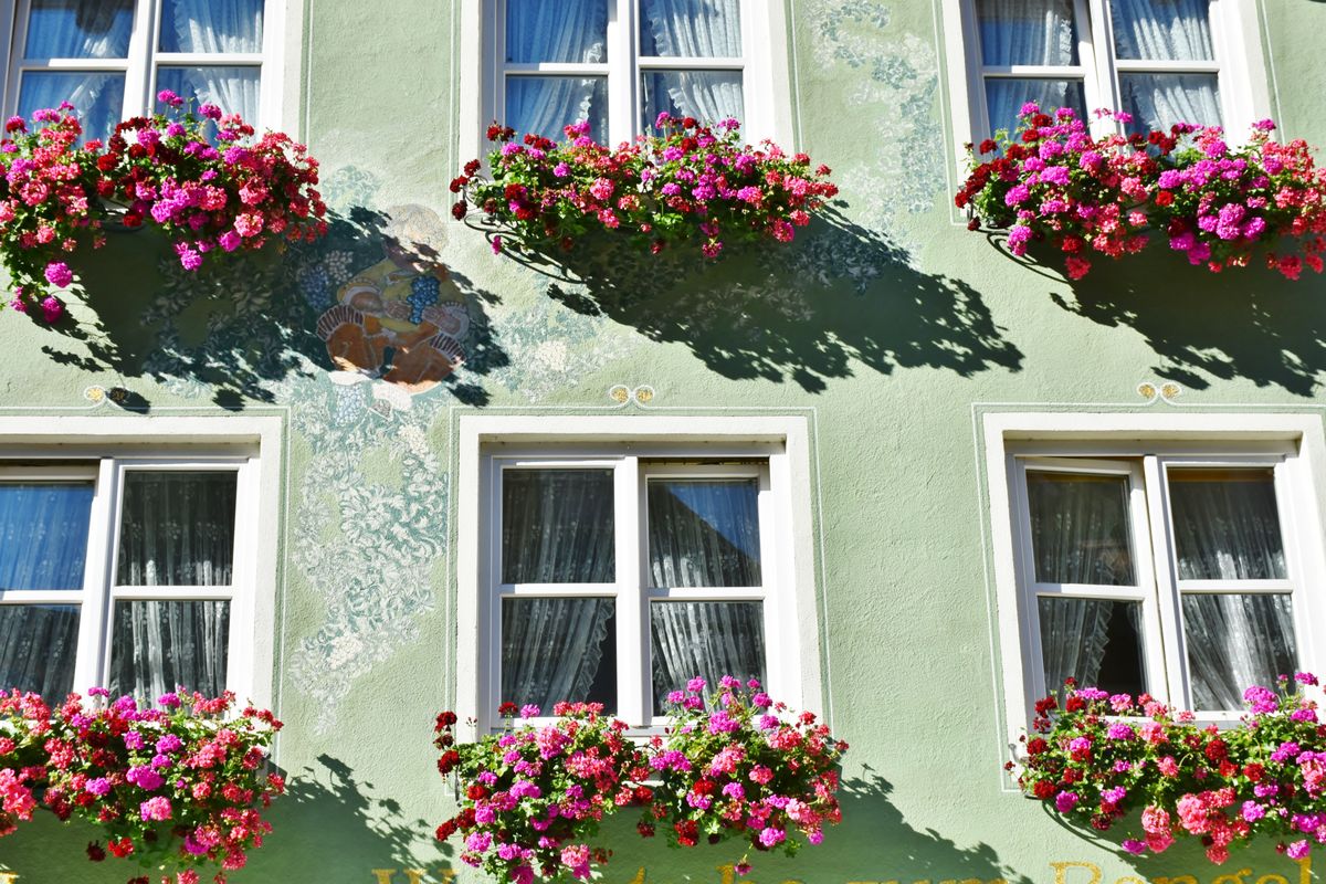 Fensterdeko-Rezepte: 12 stylische saisonale Ideen — Hero-Aufnahme — Fensterdeko-Rezepte saisonale