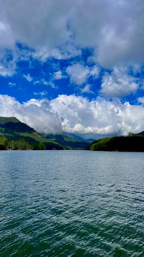 Gratis stockfoto met blauw water, blauwe bergen, blauwe lucht