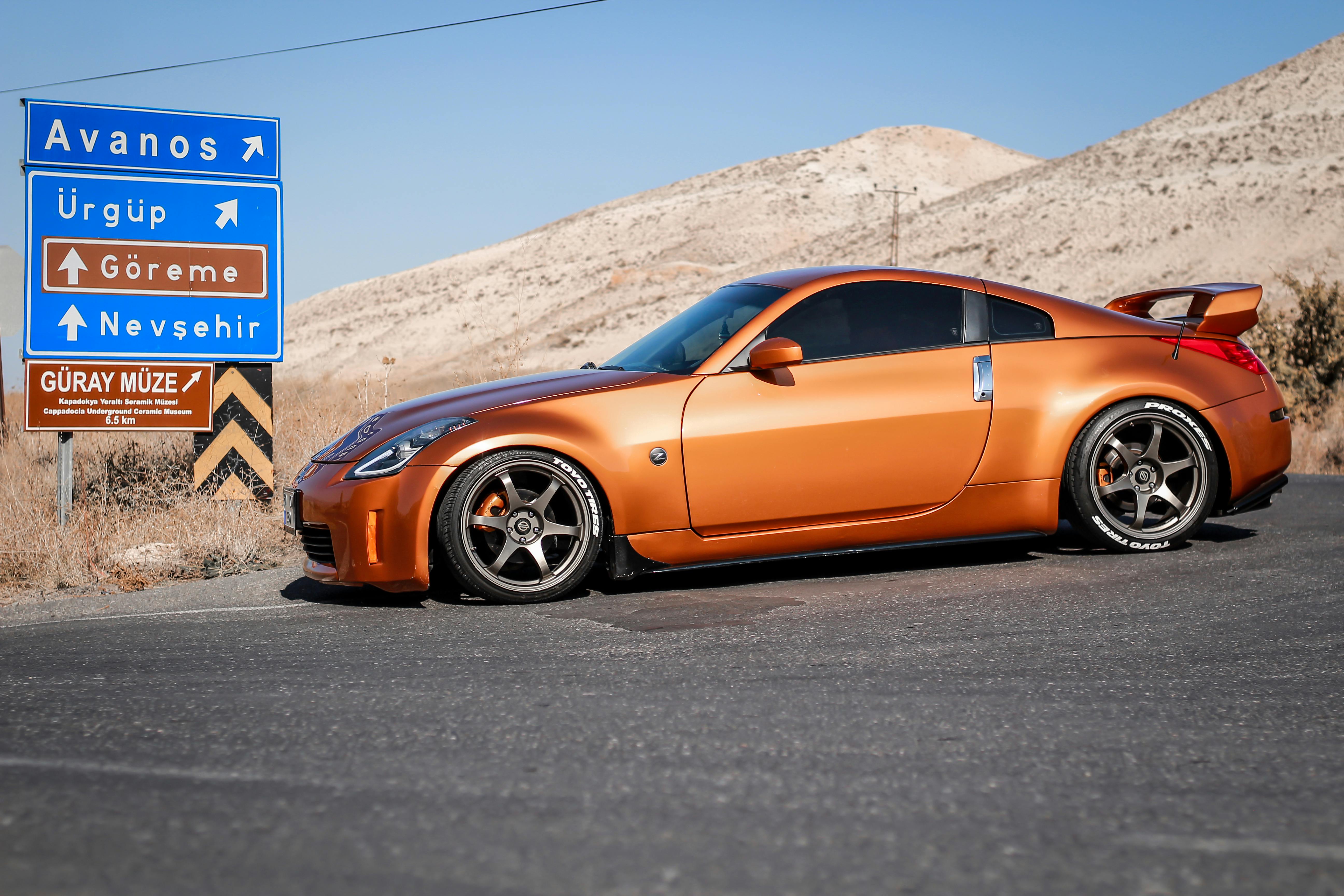 Orange Nissan 350Z in Turkey · Free Stock Photo