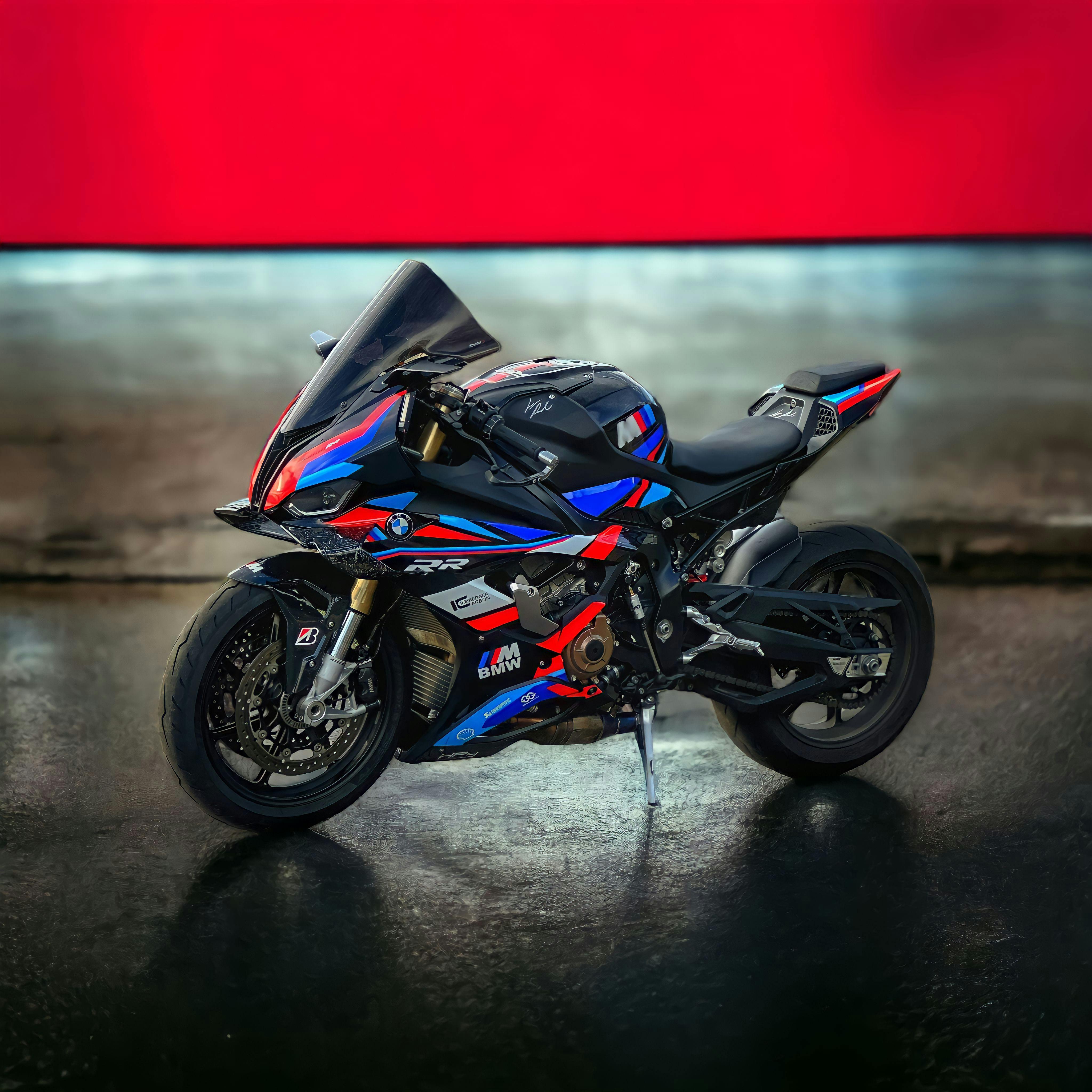 black-bmw-motorcycle-free-stock-photo