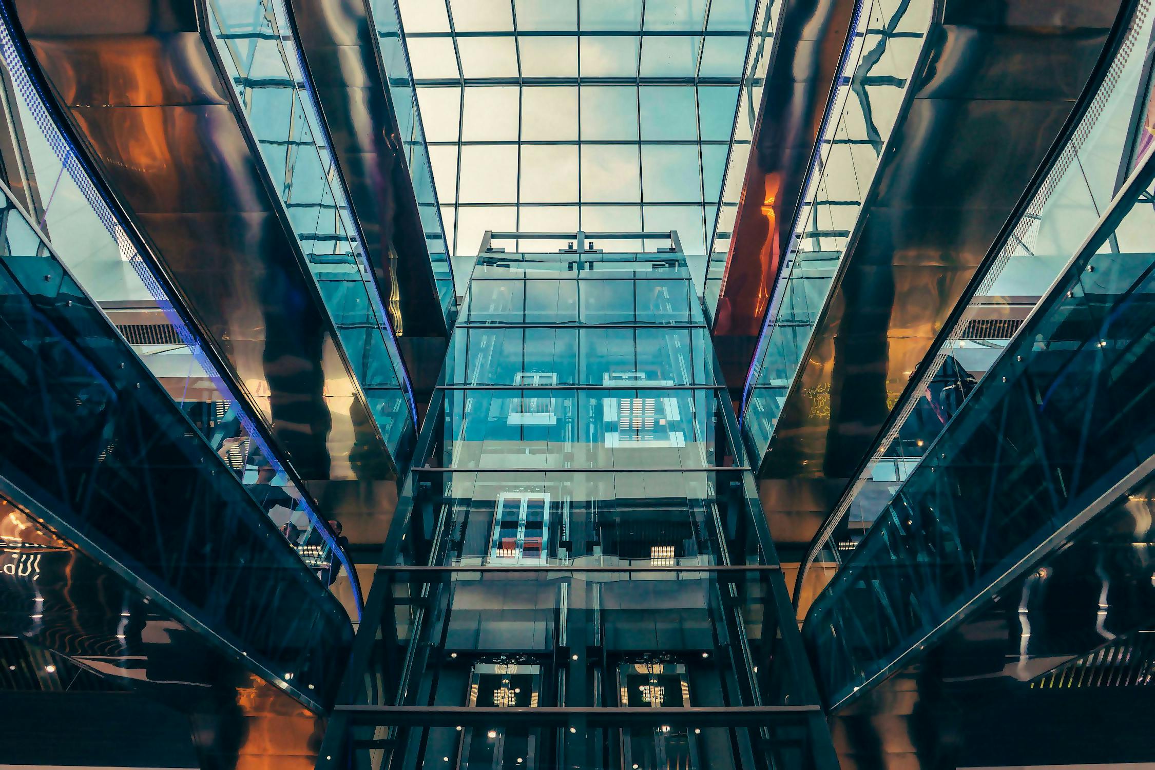 住宅ローンへの影響が懸念されるカナダの利下げ動向