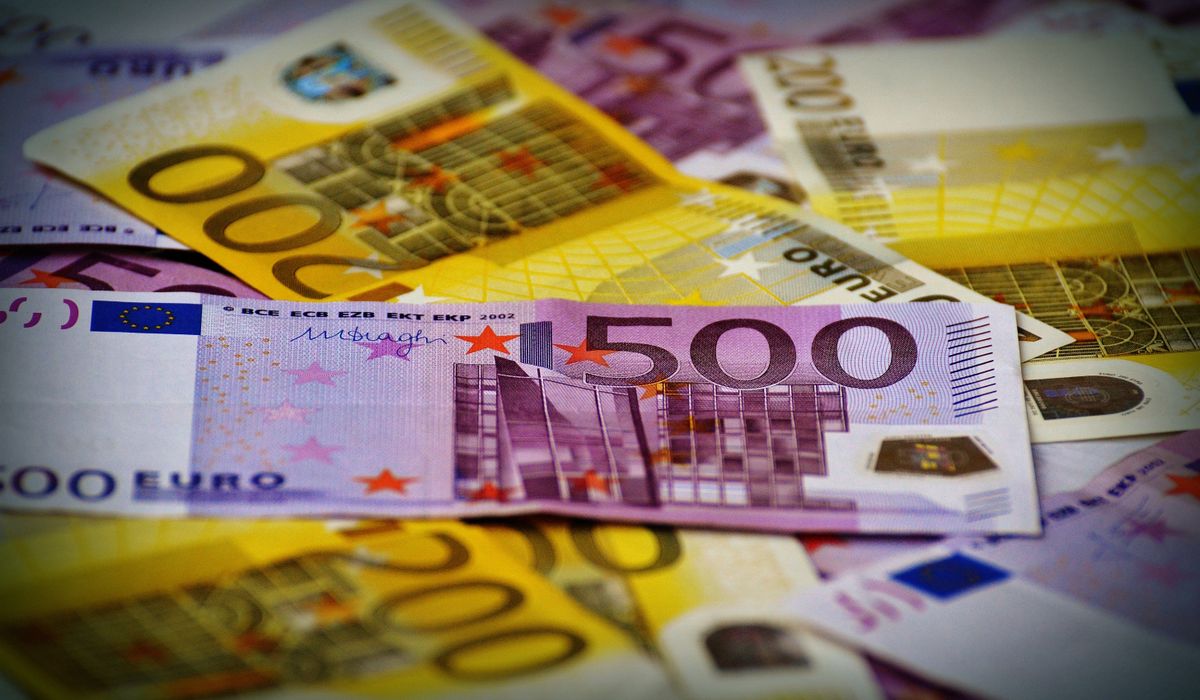 Inheritance Lump Sum — Glide paths: shifting from equity to debt as the goal date nears.
