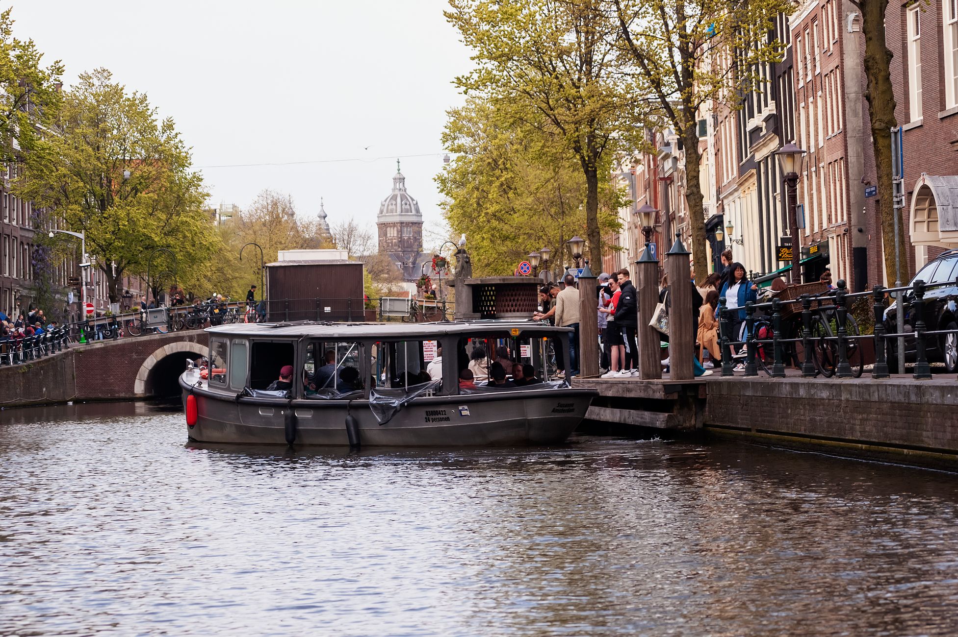 Bewoners Zuid en Wallen blij met schrappen erotisch centrum