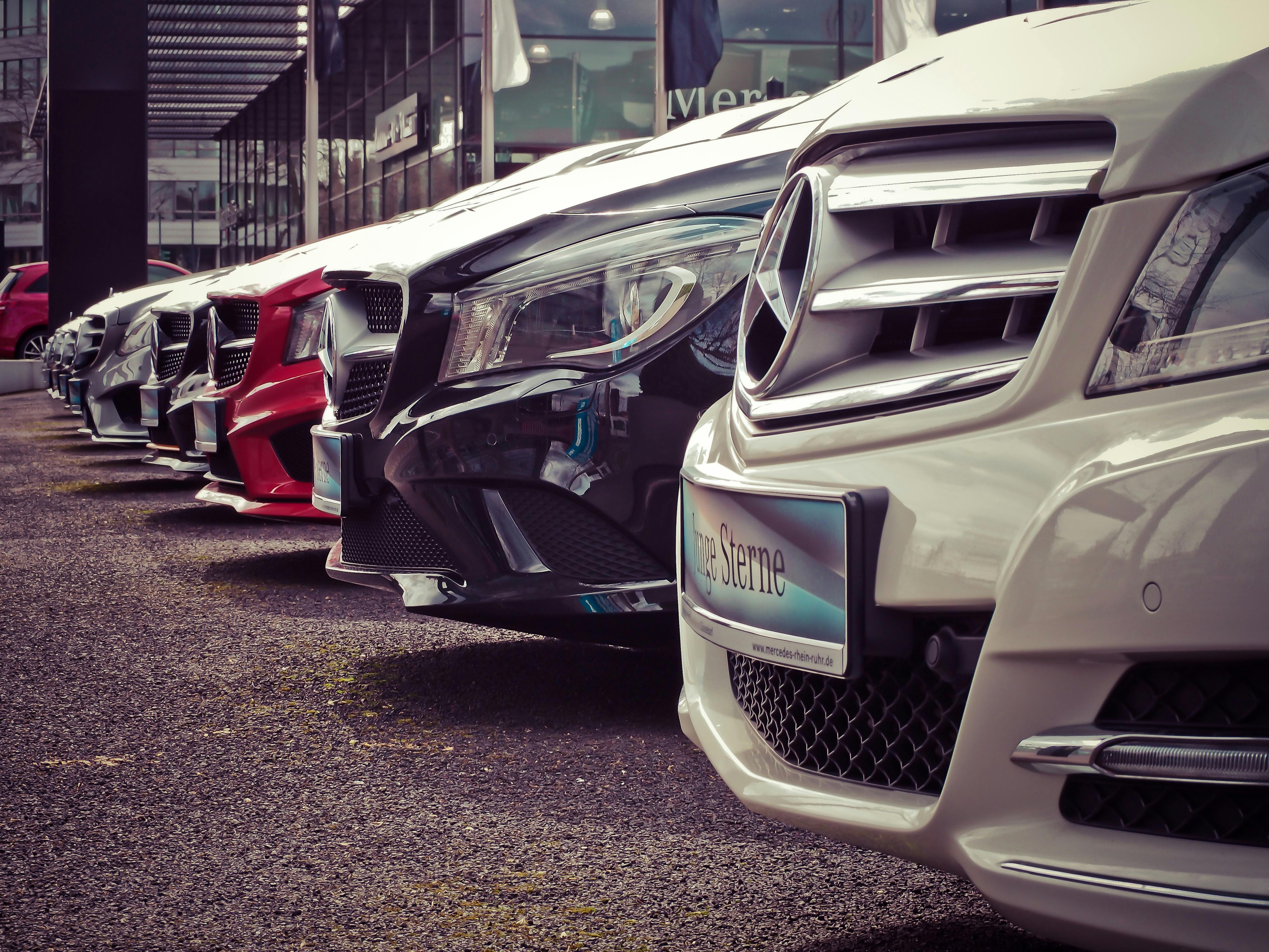 Parked mercedes cars hi-res stock photography and images - Alamy