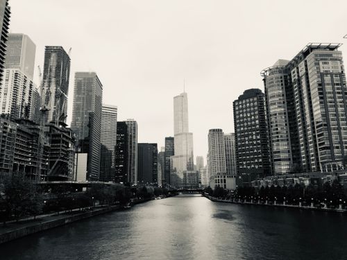 Free Stunning black and white cityscape of Chicago featuring the river and skyline. Stock Photo