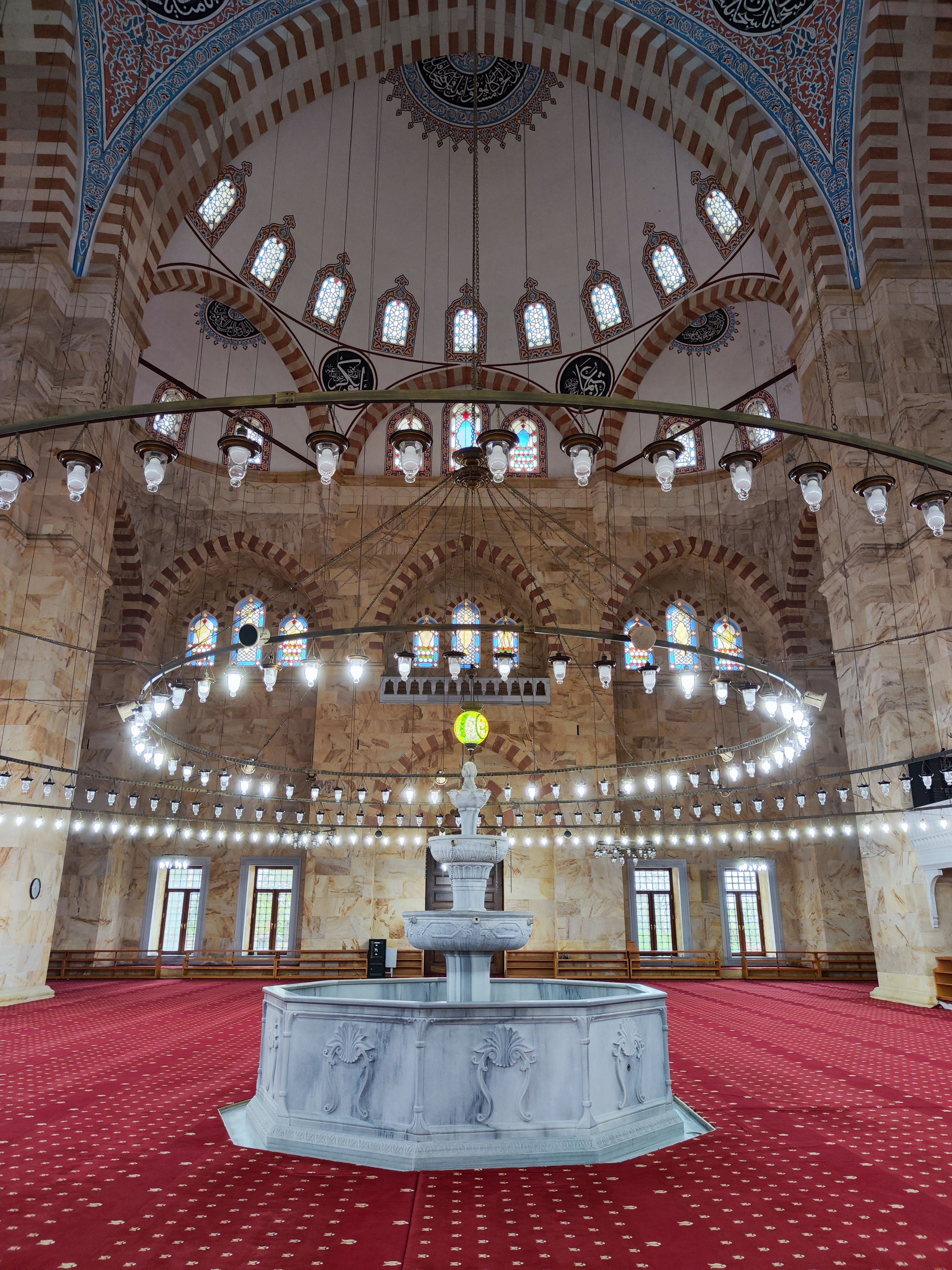 Facade of the Blue Mosque, Istanbul, Turkey · Free Stock Photo