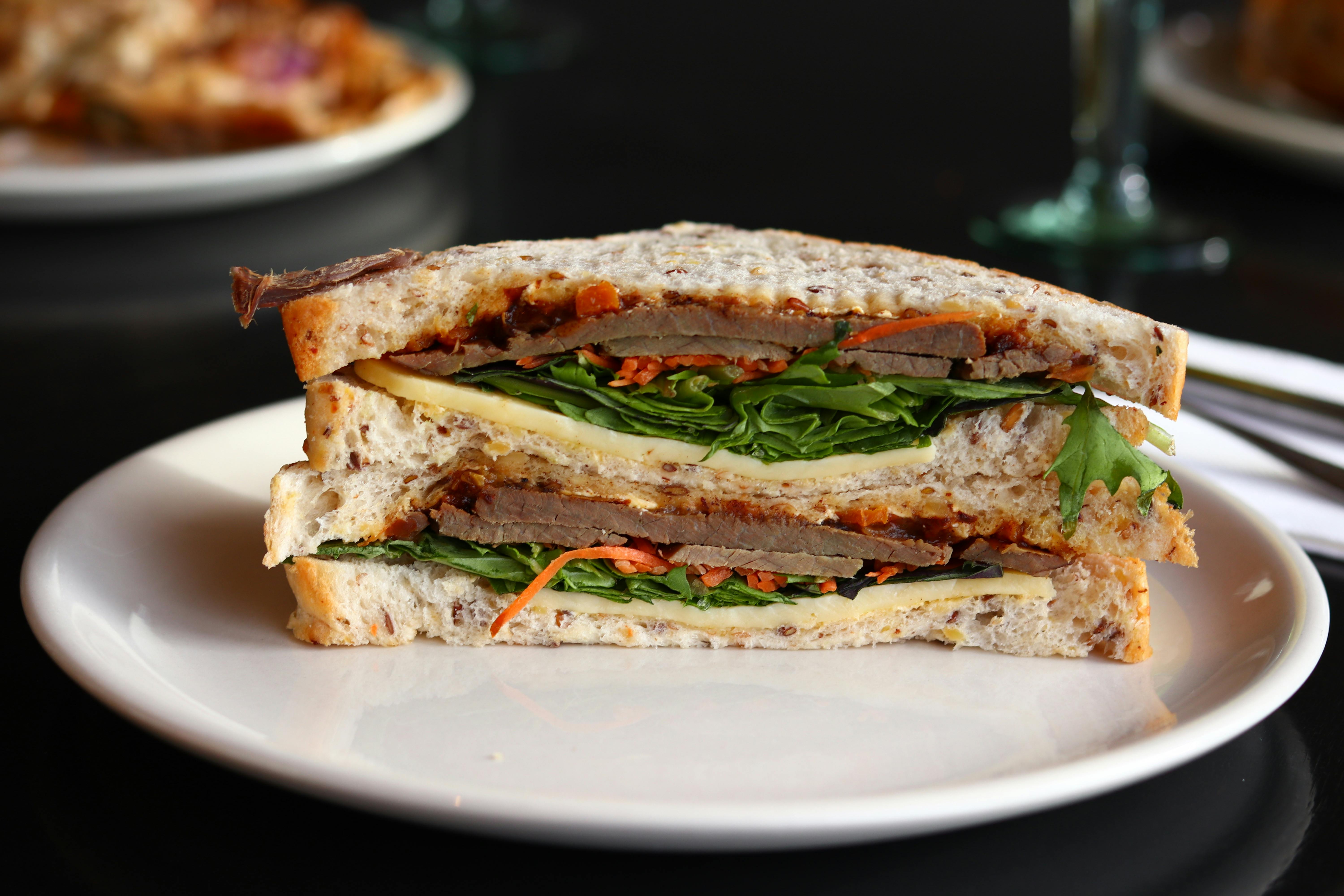 A vegetable sandwich on a plate