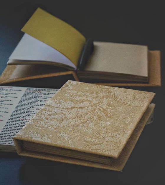 At the binding bench — photo by Cecilia Miraldi on Pexels