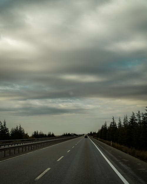 Darmowe zdjęcie z galerii z asfalt, autostrada, chmura