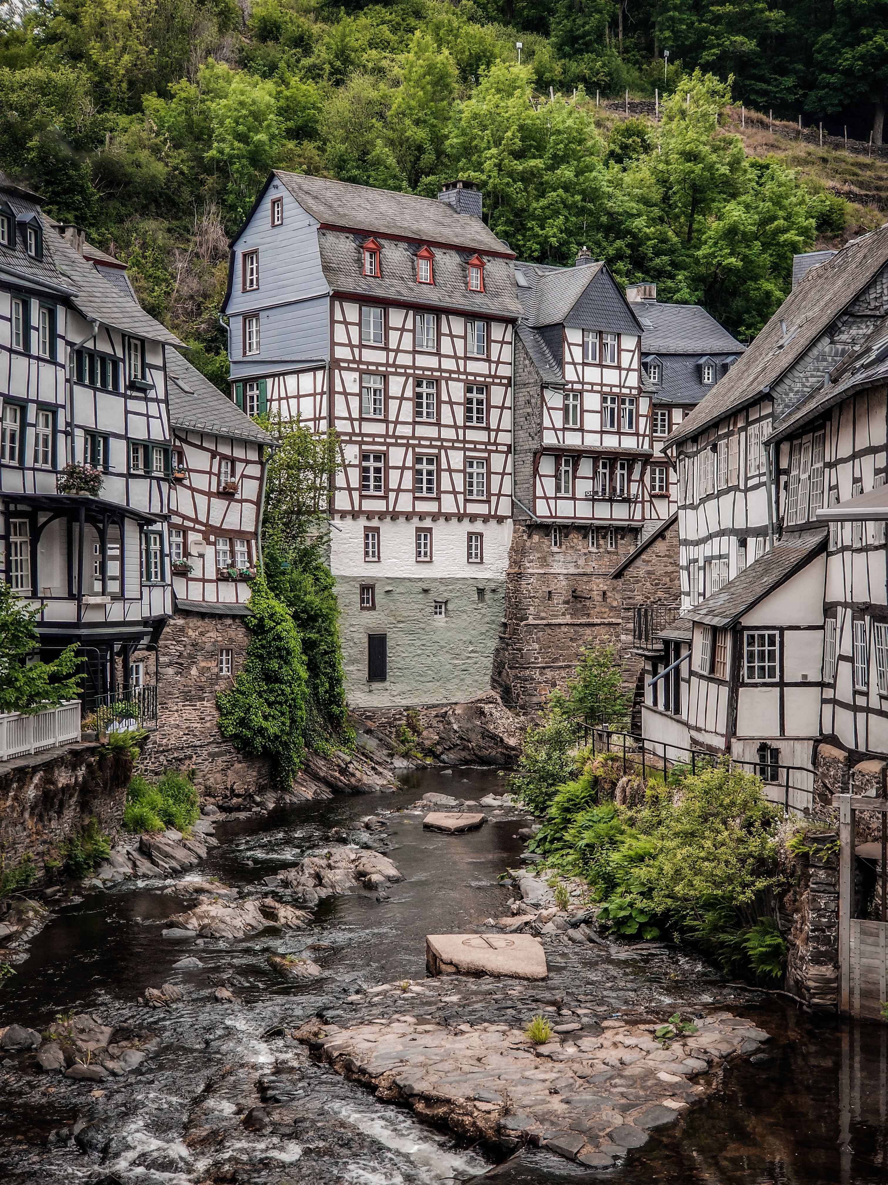 Best HD Pictures about  Vat 60 Monschau  with No AI Images