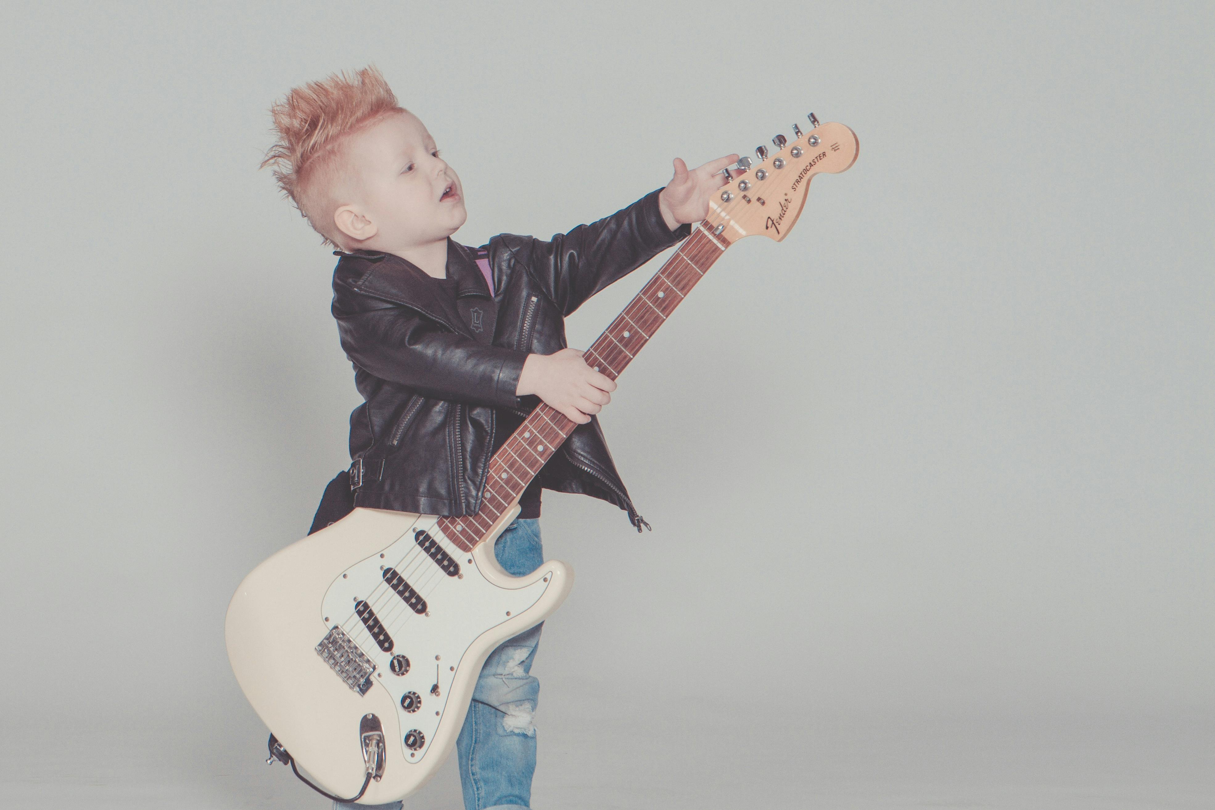 Making the right choice when it comes to the best guitar for kids can be really difficult.