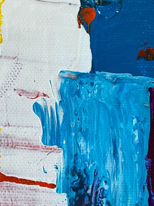 Free Vibrant abstract close-up of an oil painting with bold blue and white hues. Stock Photo