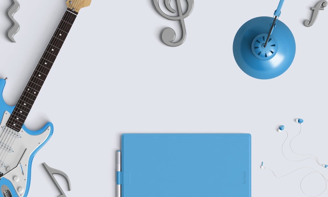 무료 흰색 Skyblue 일렉트릭 기타 및 기타 파란색 재료 벽 장식 스톡 사진